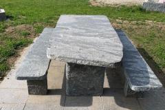 Beola-Ombra-Bodenplatten-Granittisch-Rustico